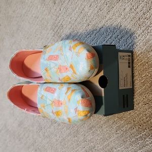 Toms Tiki Print Shoes
